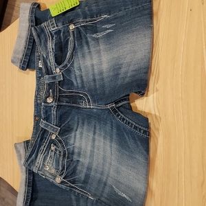 NWOT Women's Miss Me Distressed Washed Denim Capris Size 28 Embossed